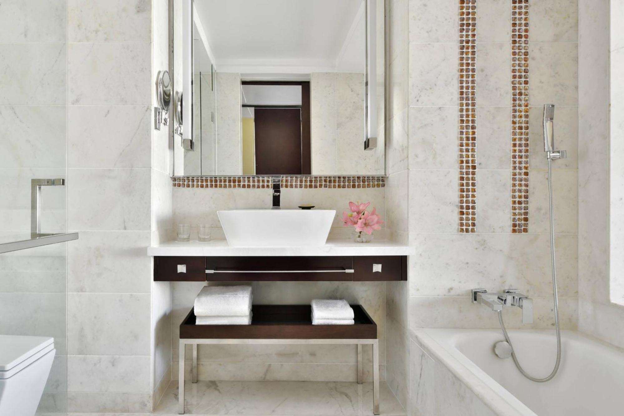 فندق جايبور ماريوت المظهر الخارجي الصورة Bathroom
