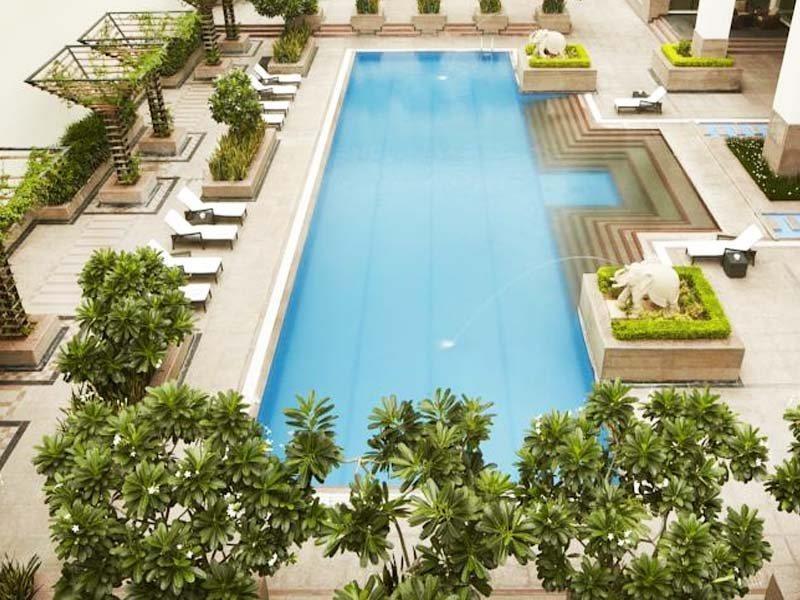 فندق جايبور ماريوت المظهر الخارجي الصورة The pool at The Oberoi, Mumbai
